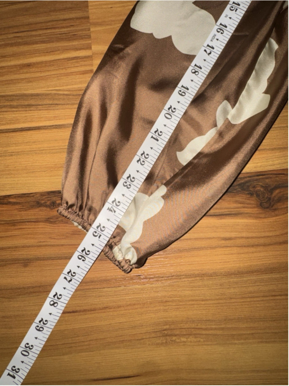 Theory Silk Floral Blouse Neutral Minimalist Quiet Luxury Work Top Women's Small - Picture 9 of 11